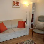 Potterrow - Edinburgh City Apartment